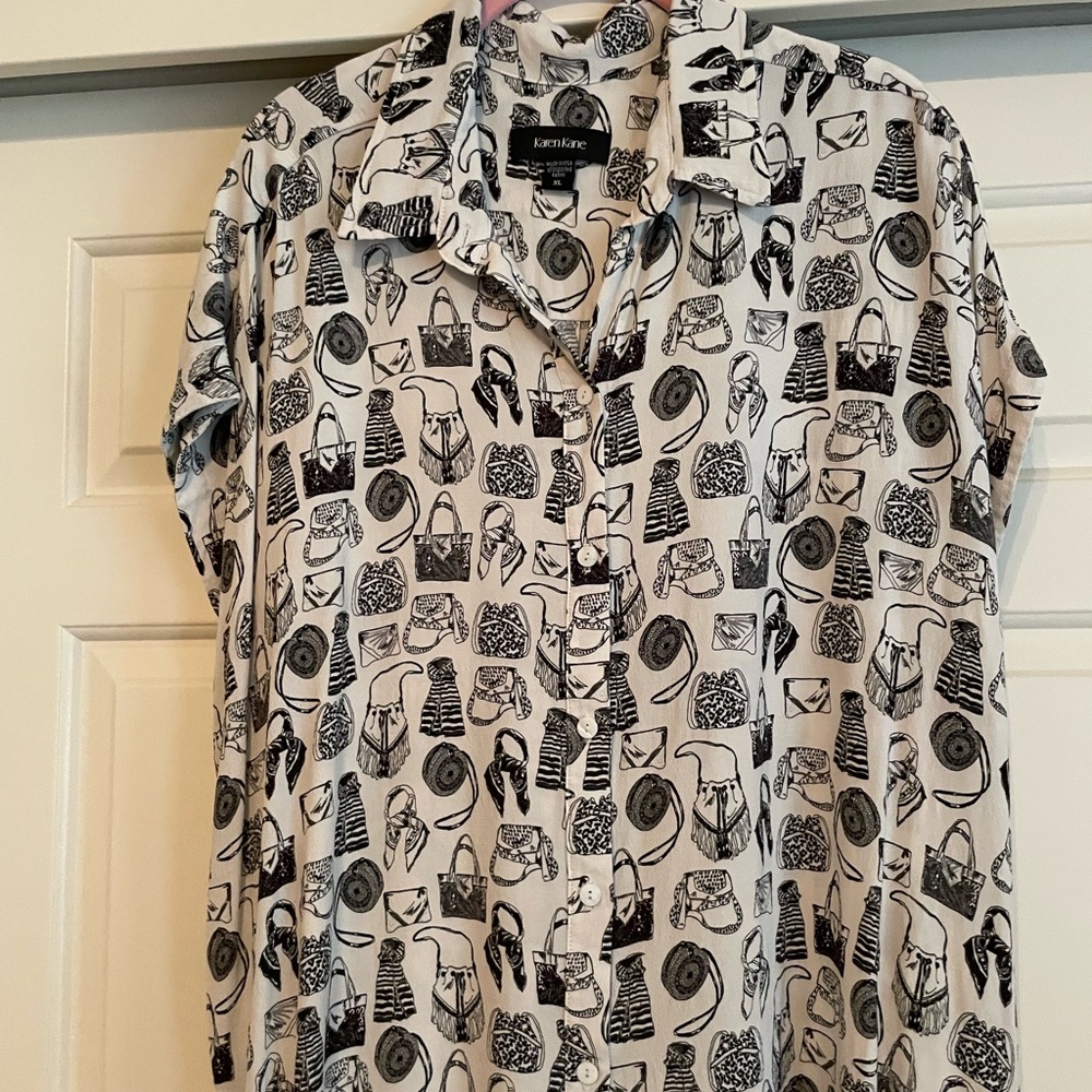 Women’s Karen Kane Purse Top 👜